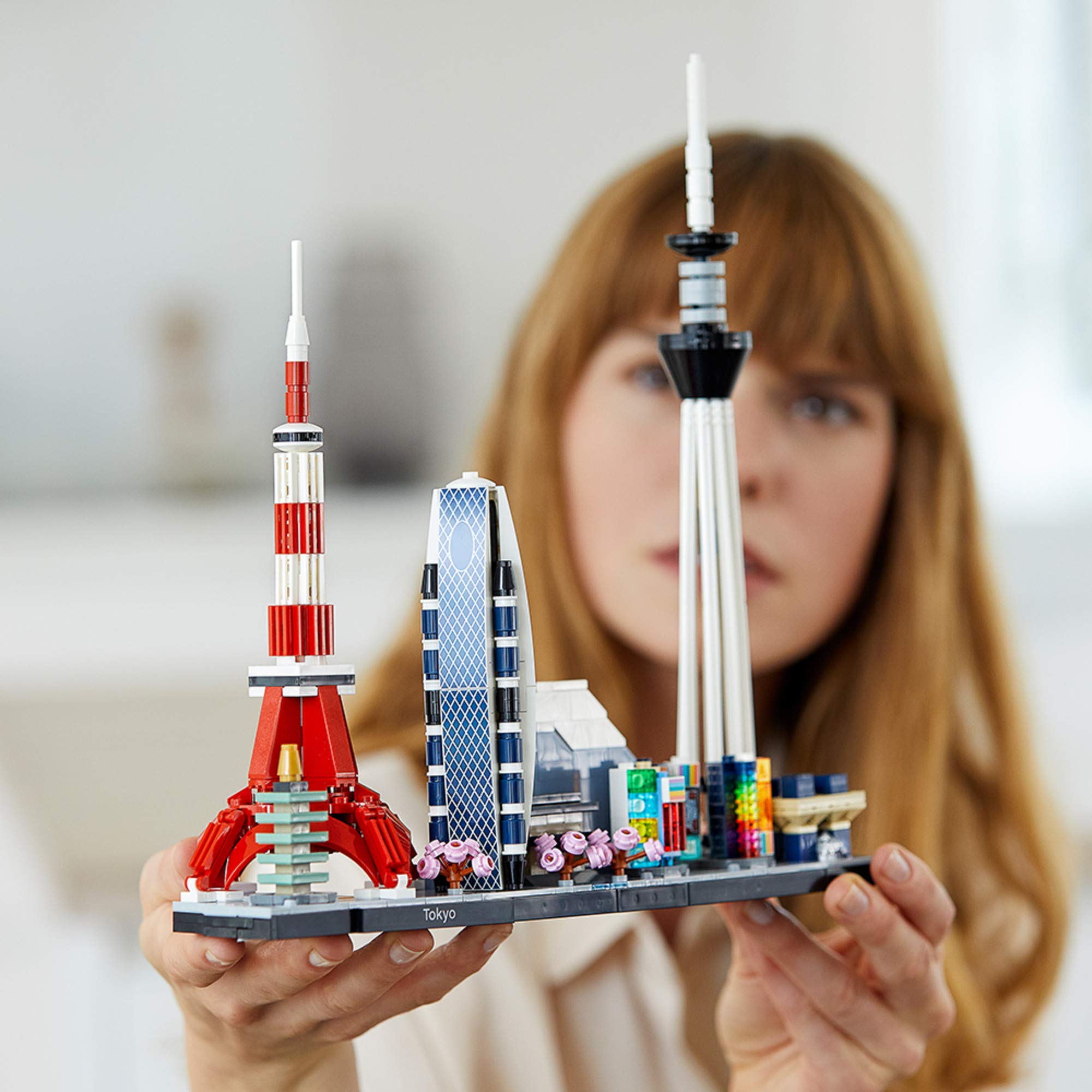 LEGO Architecture Skylines: Tokyo 21051 Building Kit, Collectible Architecture Building Set for Adults (547 Pieces) (7544051400942)